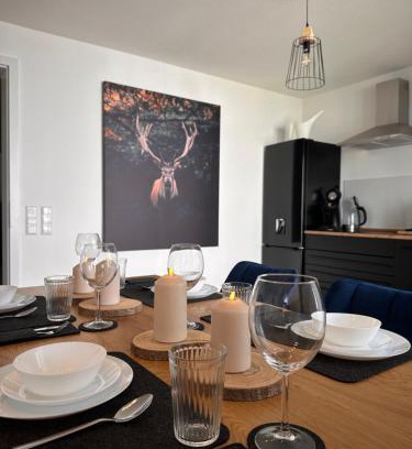 Elgersweier Apartamento | AMAO Indigo - Rollstuhlgerechte Suite - 62 qm - Balkon & Tiefgarage - Aufzug - Nähe Messe - bis 10 Pers 2Whg