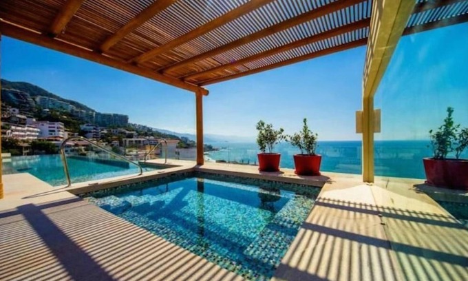 Amapas Apartamento | Amapas Pool Apartment V177