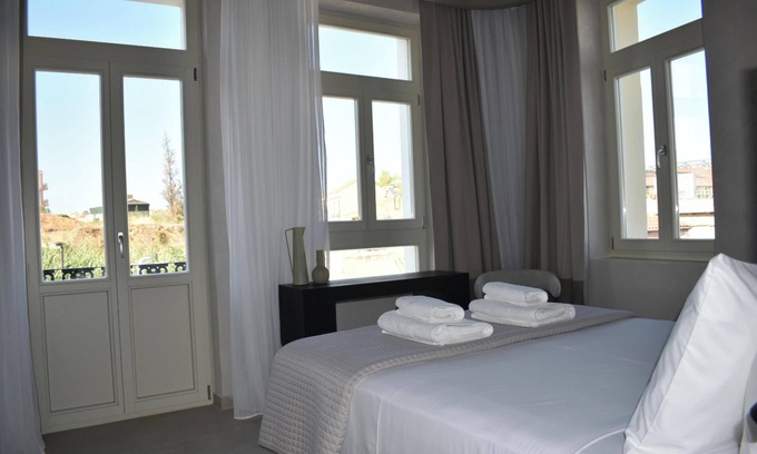 Old Town Apartamento | Amara Luxury Suites With Private Hot Tub