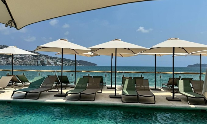 Club Deportivo Complejo | Amares Acapulco