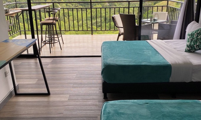 La Vega Cabina | AMARI:Cabaña Garzas, di Vega Cundinamarca. balcón,terraza,jacuzzi(agua caliente)