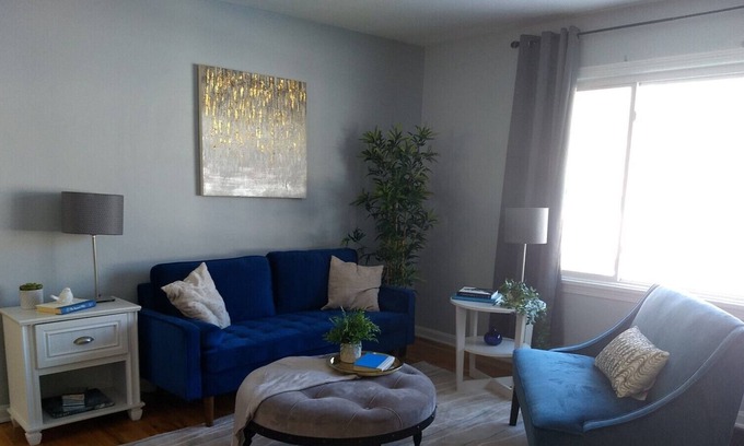 Cuyahoga Falls Casa | Amazing 2 Bd Perfect for Traveling Professionals