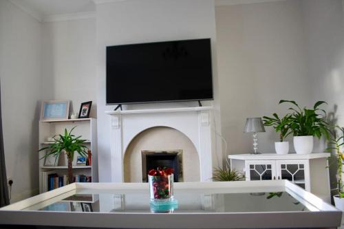 Cardonald Apartamento | Amazing 2-Bed Home w/Private Garden Free Parking