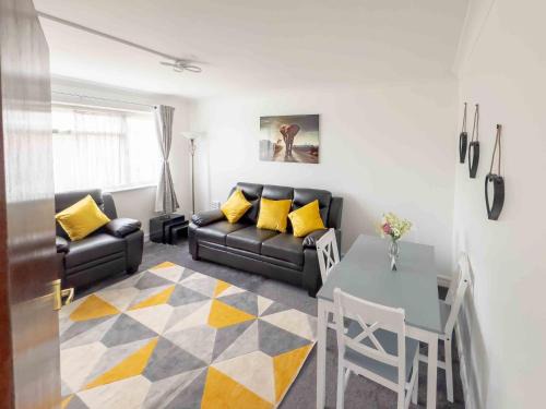 Greenwich Apartamento | Amazing 2 Bedroom Apartment With Parking