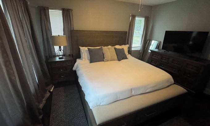 Vollintine-Evergreen Casa | Amazing 3-bedroom house with AC in Memphis