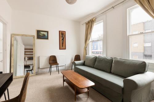 Ladywell Casa | Amazing 3-Floor 2BR Flat 8min Lewisham Stn