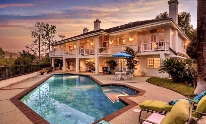 Fallbrook Casa | Amazing 3600sf Fallbrook San Diego Retreat near Golfing,Wineries,Wedding Venues