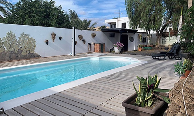 Costa Teguise Chalet De Esquí | Amazing 4 bedrrooms villa with private swimming pool