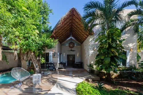 Cancún Villa | Amazing 4BR house with private pool