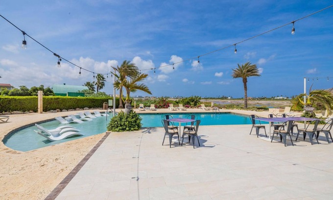 Gold Coast Villa | Amazing 4br3 5BA Villa w Private Pool Goldcoast