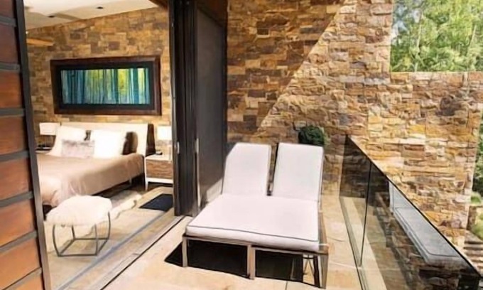 Aspen Casa | Amazing 5 Bedroom 6 Bath Home in Aspen-Great Views