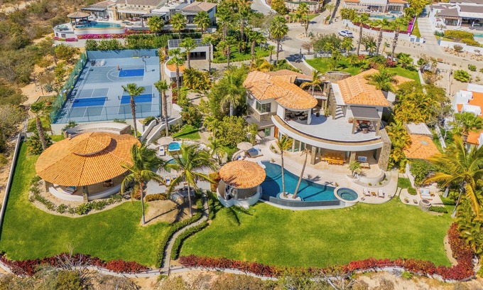 San José del Cabo Villa | Amazing 6 Bd Villa W/ Gourmet Chef, Butler, Gym and Included Yacht Charter!