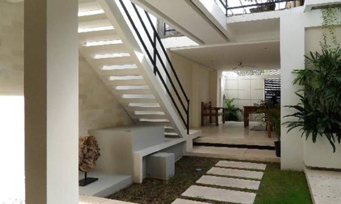Legian City-Centre Casa | Amazing 8 BR at Legian Near Beach