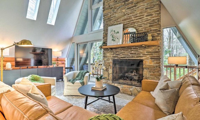 Brevard Casa | Amazing A-Frame with Private Hiking and Amenities