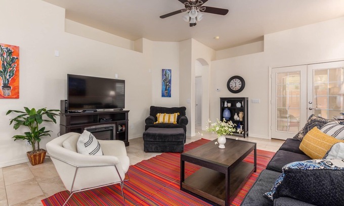 Foothills Casa | Amazing Ahwatukee! Golfer's Paradise! Desert Vacation Retreat in Gated Community