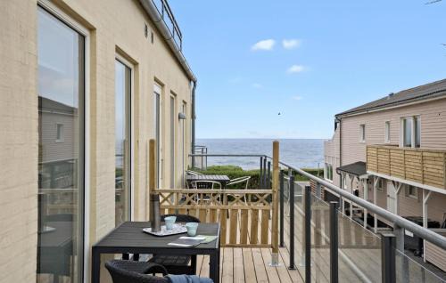 Sandkaas Apartamento | Amazing Apartment In Allinge With Wifi