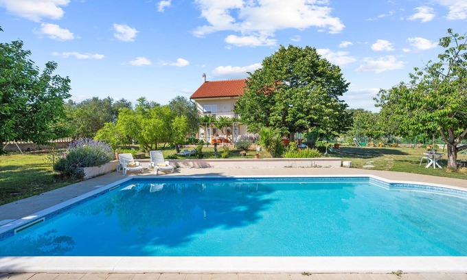 Gradina Apartamento | Increíble apartamento en Lozovac con.