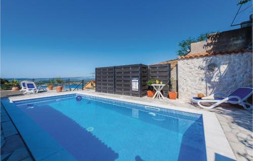Meterize Apartamento | Amazing Apartment In Sibenik With Sauna