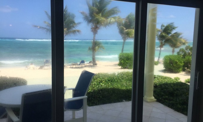 Colliers Bay Condominio | Amazing Beach Front - Ground Floor- 2 bdrm/2bath Wyndham Reef Resort Condo