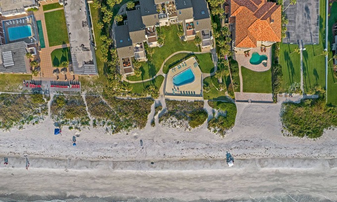 Belleair Beach Condominio | Amazing Beachfront Condominium , Direct to pool , Magical view