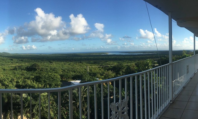 Puerto Ferro Apartamento | Casa moderna con increíbles vistas del Caribe!