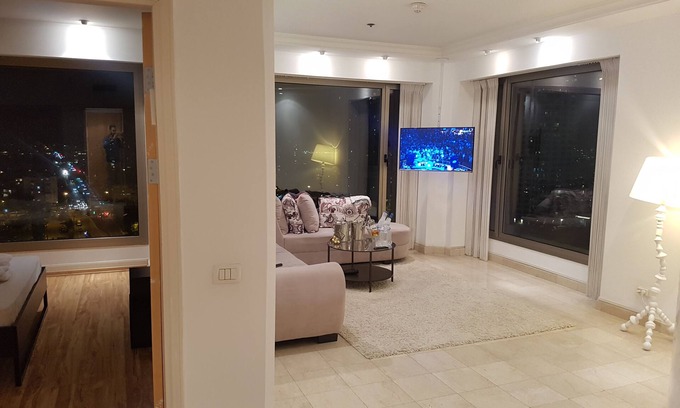 Shafir Apartamento | ¡Increíble apartamento con vistas a la ciudad y al mar! Tel Aviv