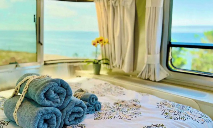 Half Moon Bay Casa | Amazing Coastal Airstream - "Dream" - Half Moon Bay, CA