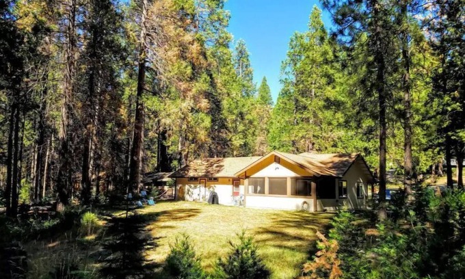 Mariposa Casa | Amazing comfort, family friendly, perfect home base for a Yosemite Adventure!