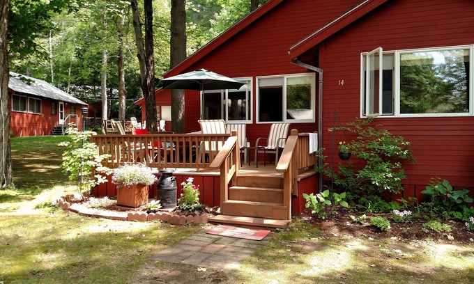 Center Tuftonboro Cabaña | Amazing Cottage on Lake Winnipesaukee. Boat Slip included. Rarely available.