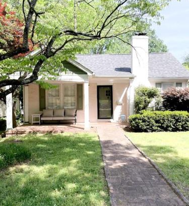 Plaza Midwood Casa | Amazing Cottage with Great Sights in Charlotte, North Carolina