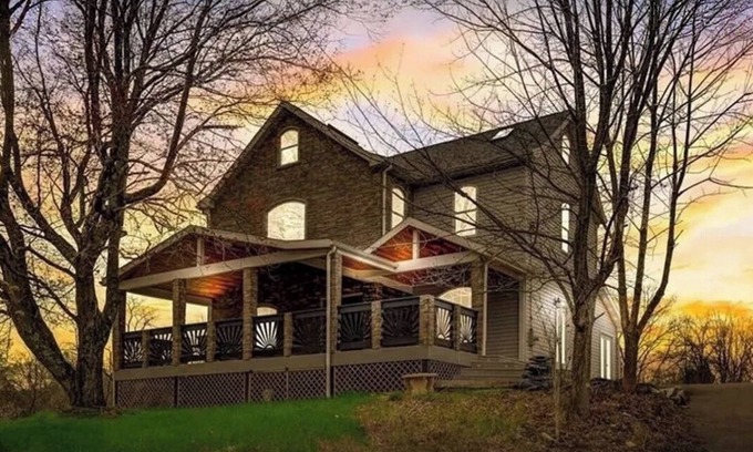 Bairdford Casa | AMAZING CUSTOM DREAM HOME! Feat: 5beds 4baths & Walk-in His/Her Steam Shower!