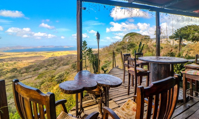 La Cruz Casa | Amazing family-operated hotel with views, restaurant & bar, & WiFi - five rooms