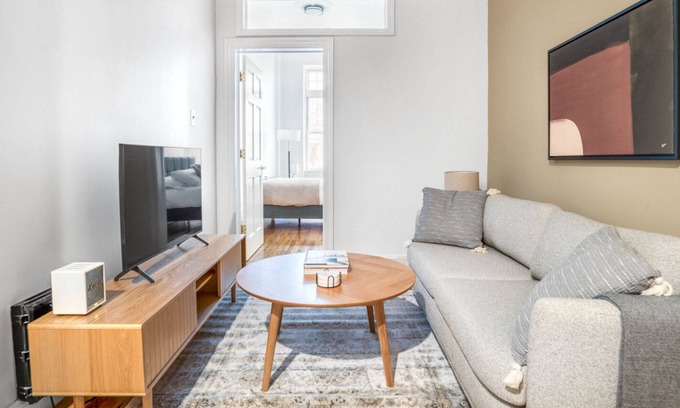 Greenpoint Apartamento | Amazing Greenpoint 2BR w/ W/D, nr McCarren Park, by Blueground