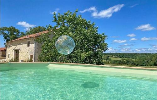Lussas-et-Nontronneau Casa | Amazing Home In Lussas Et Nontronneau With Wifi