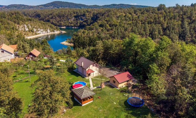 Ogulin Casa | Increíble casa en Bosiljevo con WiFi