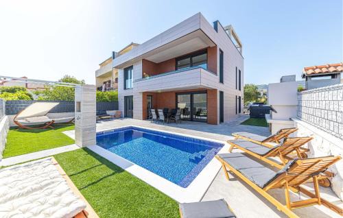 Kastel Stafilic Casa | Amazing Home In Kastel Stafilic