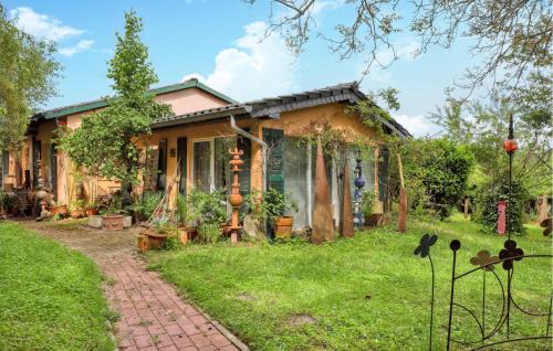 Nideggen Casa | Amazing Home In Nideggen With Kitchen