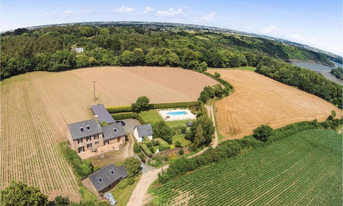 Le Ru Casa | Amazing Home In Pleudaniel