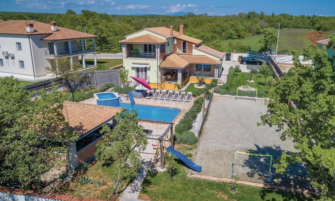 Rezanci Casa | Increíble casa en Rezanci