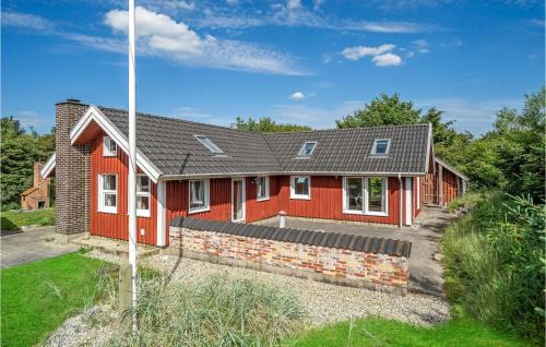 Skjern Casa | Amazing Home In Skjern With Kitchen