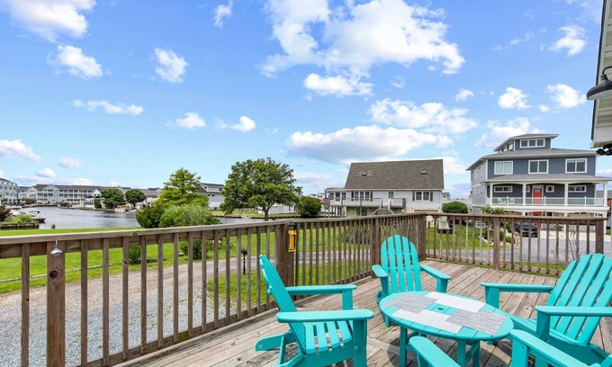 Fenwick Island Casa | Amazing home near beach, shopping & Ocean City - dog-friendly, central AC & W/D