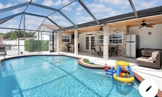 Englewood Park Casa | Amazing house with Pool4b(4b just 9 minutes from Ventura country club golf