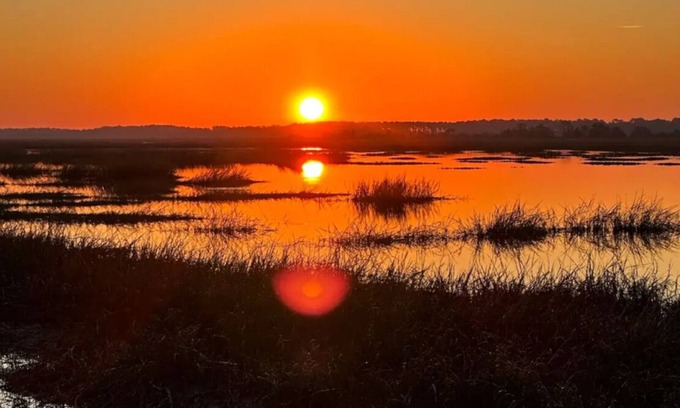 Charleston Casa | Charming suite house with marsh views private hottub in brilliant Charleston