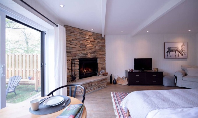 Mont-Tremblant Condominio | Amazing Lake/Mountain View 5min to Tremblant(431)