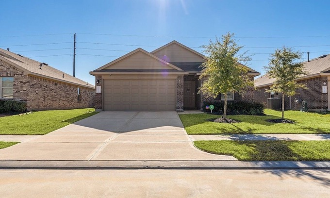 Spring Casa | Amazing & Modern 3BR, 2BA Home near IAH, DT