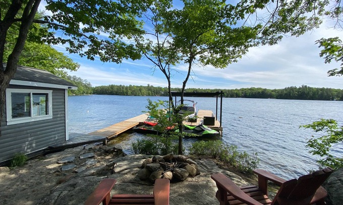 Seguin Chalet De Esquí | Amazing Muskoka lakeside log home for 2 families (pet friendly!)