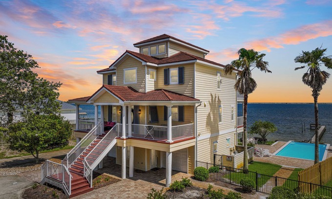 Mary Esther Casa | Amazing Navarre Getaway, Incredible Views, Amenities!