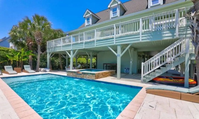 Ocean Drive Villa | Amazing oceanfront North Myrtle Beach