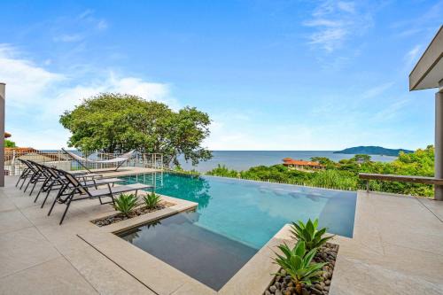 Tamarindo Villa | Amazing Ocean and Mountain Views