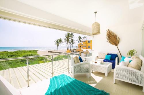 Cabarete Apartamento | Amazing Ocean Front - 2 bedroom Apartment (117 sq meters)